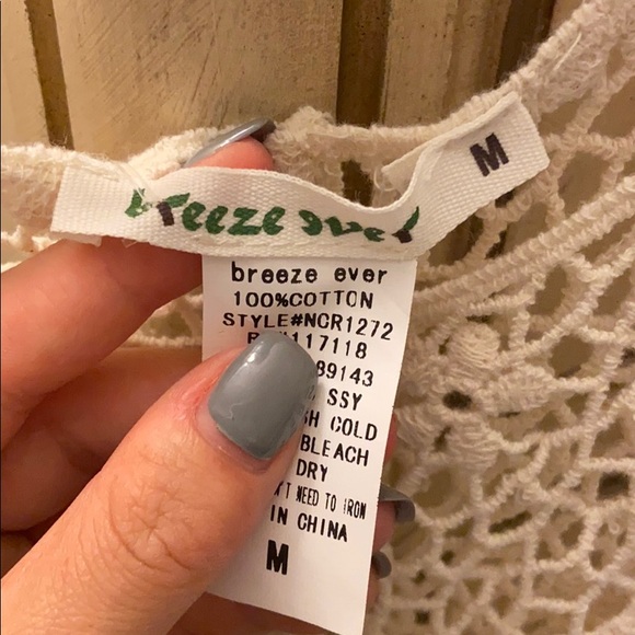 Cute top! - Picture 3 of 5